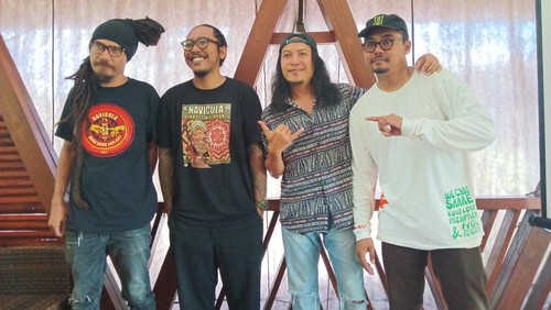 Navicula saat menggelar jumpa pers video klip Kembali ke Akar, Senin (6/6/2022)