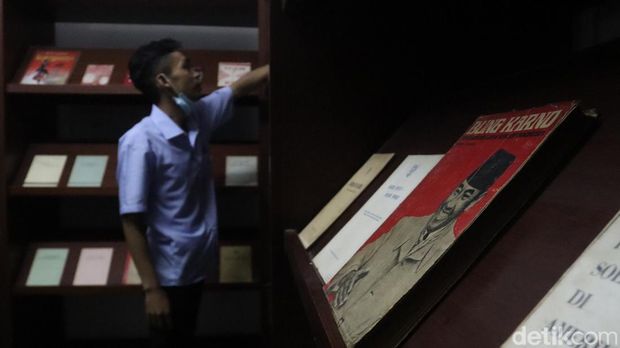 Peringatan Haul Bung Karno di Gedung Indonesia Menggugat.
