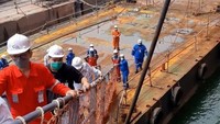 Menurut Erwin, SKK Migas berkomitmen terhadap produk lokal untuk menggerakan industri dalam negeri sesuai dengan keinginan pemerintah.