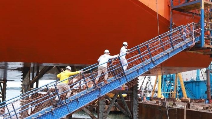 Perusahaan Migas 'Dicomblangin' dengan Produsen Lokal, Siapa Tahu Jodoh SKK Migas dan KKKS melakukan inspeksi ke pabrikasi di Batam. Inspeksi dilakukan untuk melihat dari dekat produk yang bisa dijodohkan atau business matchmaker.