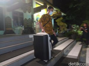 Geledah Kantor Wali Kota Jogja dkk, KPK Sita Berkas Apartemen dan IMB