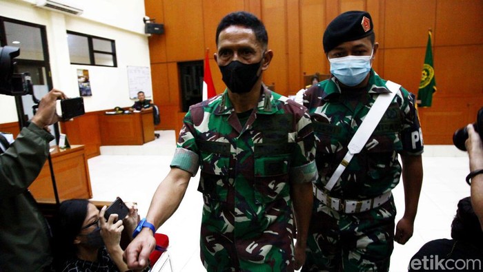 Kolonel Inf Priyanto divonis seumur hidup usai dinyatakan bersalah membunuh Handi dan Salsa. Tak hanya itu, ia juga dipecat dari TNI.