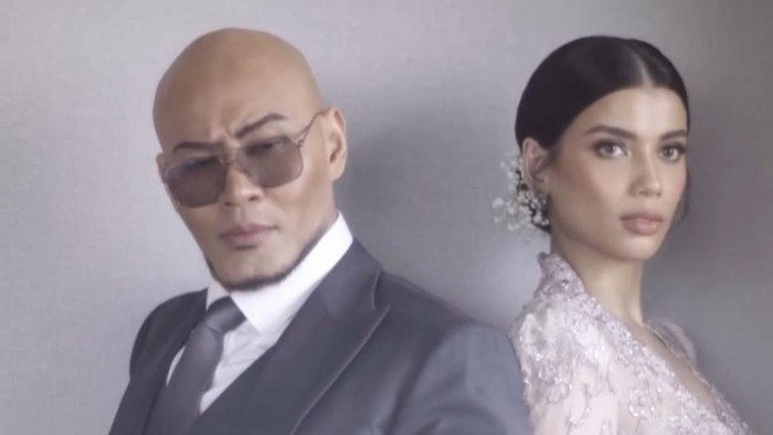 Potret Pernikahan Sabrina Chairunnisa dan Deddy Corbuzier