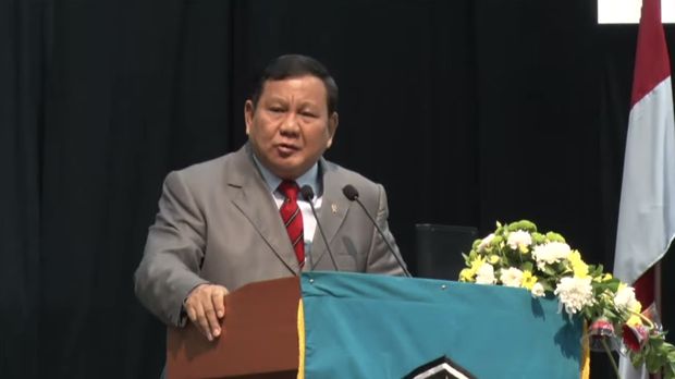 Prabowo Subianto dalam acara wisuda semester gasal tahun akademik 2021/2022 Universitas Pancasila. (Tangkapan layar)