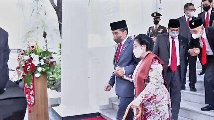Presiden Jokowi dan Megawati (dok. istimewa).