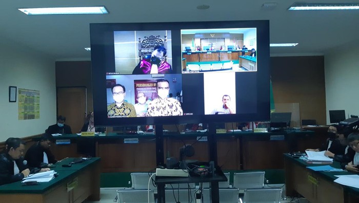 Sidang korupsi kredit kapal.