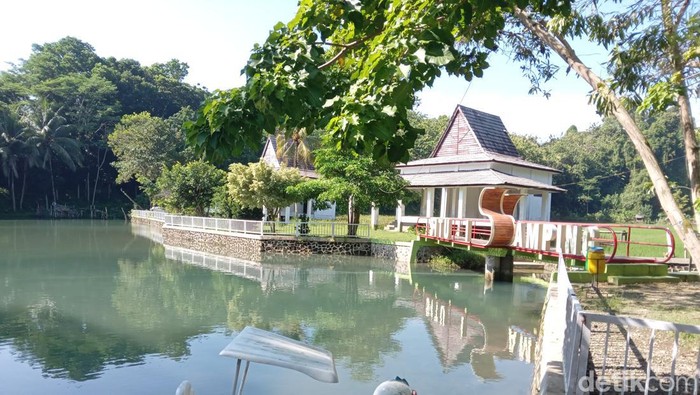 Situ Cisamping di Pangandaran.