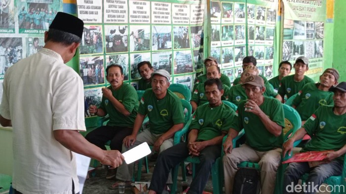 Suasana kegiatan pelatihan dan penanganan penyembelihan hewan kurban di Rarangjami Kecamatan Indihiang Kota Tasikmalaya, Selasa (7/6/2022).
