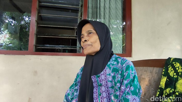Suparni, jemaah calon haji asal Kulon Progo yang gagal berangkat haji tahun ini, Selasa (7/6/2022).