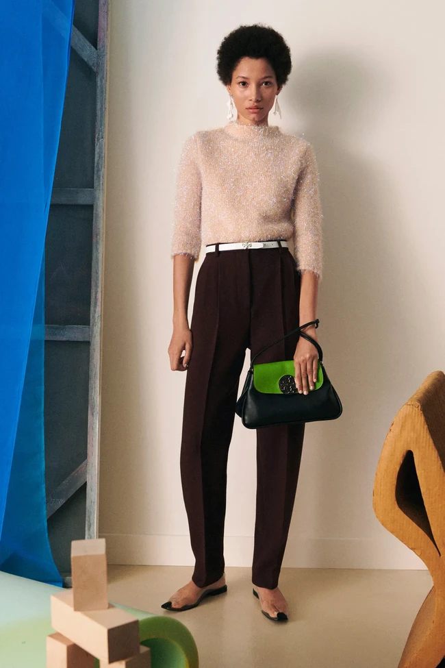 Koleksi busana Tory Burch Resort 2023.  Foto: dok. Tory Burch.