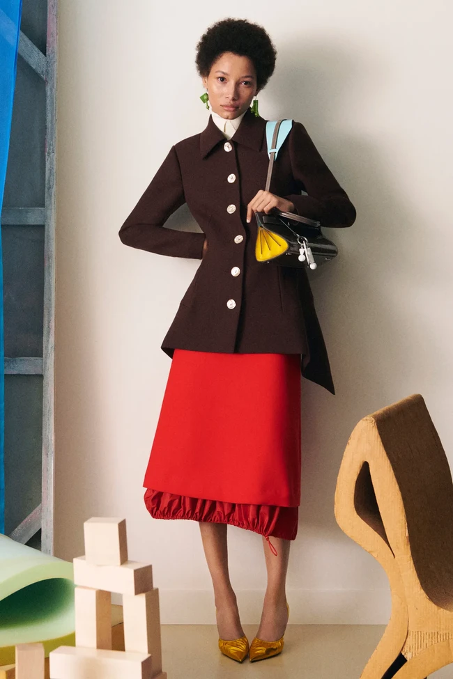 Koleksi busana Tory Burch Resort 2023.  Foto: dok. Tory Burch.