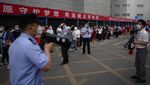 Begini Keramaian Siswa Jelang Ujian Masuk Perguruan Tinggi di Beijing