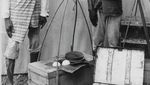 10 Potret Jadul Penjual Daging hingga Rujak Buah di Era 1900-an