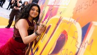Iman Vellani mengidolakan Robert Downey Jr., Billy Joel, dan Kevin Feige. Ketika Kevin Feige menyambangi lokasi syuting Ms. Marvel, dia mengaku sempat mematung tanpa bisa bicara. (Foto: Getty Images for Disney UK/Jeff Spicer)