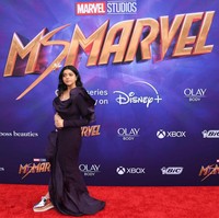 Untuk pertama kalinya, Marvel memiliki superhero muslim dan peran tersebut diberikan kepada Iman Vellani. Ms. Marvel, karakter yang dilakoninya, merupakan superhero muslim pertama di Marvel Cinematic Universe. Besar di Kanada, Iman Vellani sendiri tumbuh di tengah keluarga yang menjalani Islam Shia. (Foto: WireImage/Jon Kopaloff)