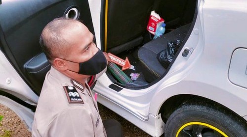 Aksi pencurian dengan modus memecahkan kaca mobil terjadi di depan Kantor Sekretariat Koni Mataram, Nusa Tenggara Barat.