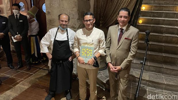 Al Nafoura Restaurant, Le Meridien Hotel Jakarta