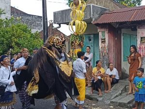 Makna Ngelawang Selama Hari Raya Galungan dan Kuningan