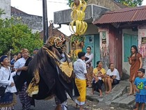 Tradisi Unik Saat Galungan dan Kuningan di Bali Selain Memasang Penjor