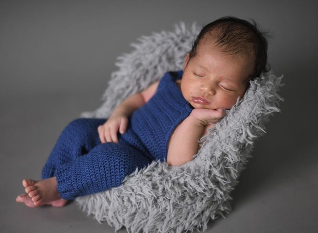 Jessica Iskandar sendiri sudah mempersiapkan akun Instagram khusus untuk baby Don. Walaupun saat ini unggahan di akun Instagram baby Don masih 1 foto, namun pengikutnya sudah lebih dari 19,7 ribu. Foto: Instagram/@donverhaag