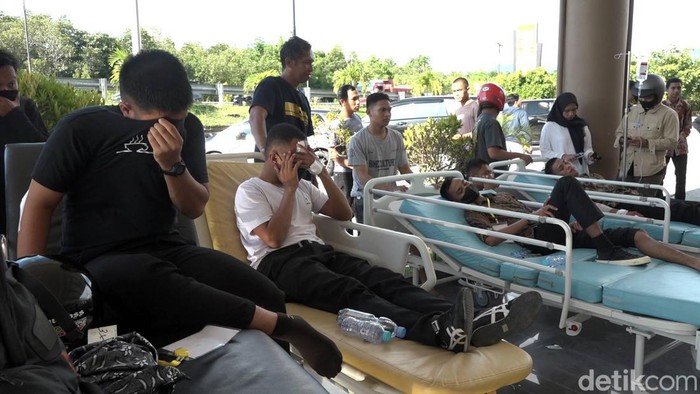 Casis Polri menjadi korban gempa M 5,8 di Mamuju saat mengikuti ujian di gedung PKK Sulbar.