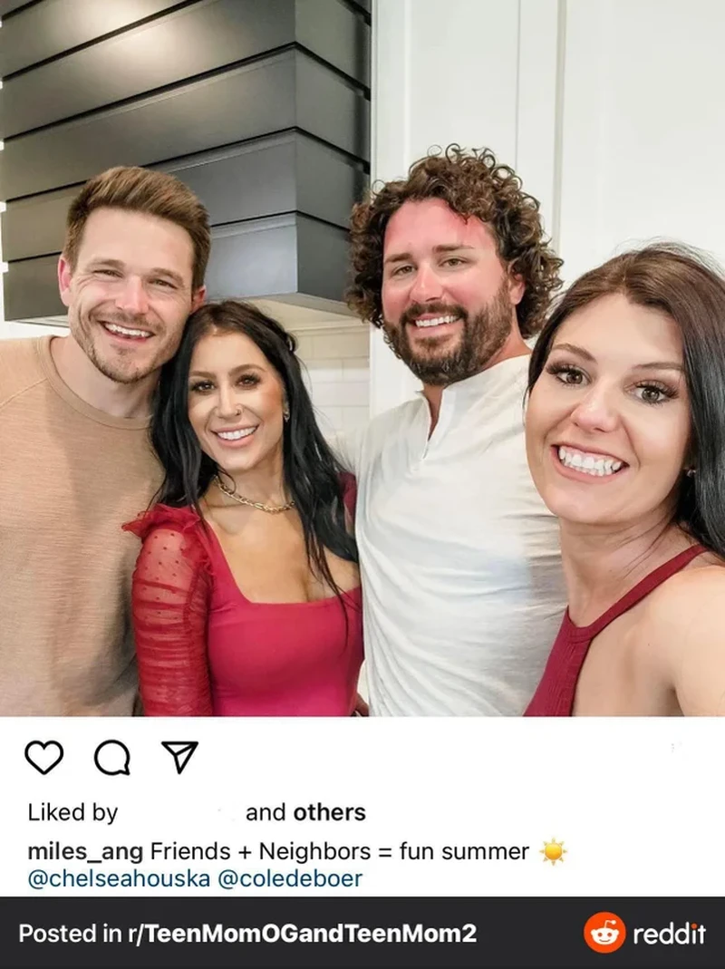 Deretan foto menjebak mata