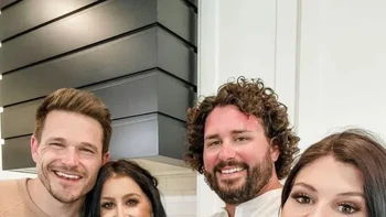 Seolah dua foto disatukan. Foto: reddit.com/confusing_perspective