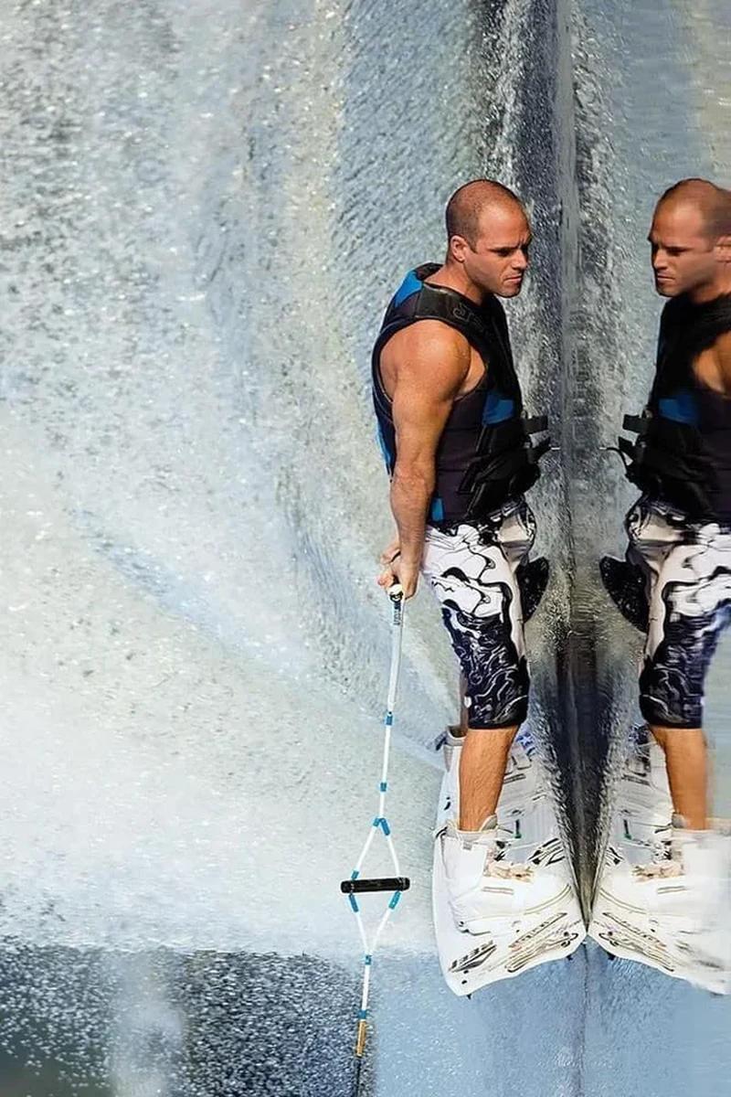 Deretan foto menjebak mata