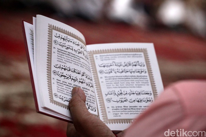 PDIP menggelar tahlilan dalam rangka haul ke-9 Taufiq Kiemas. Tahlilan digelar di Masjid At-Taufiq, Jakarta Selatan.