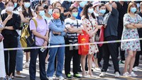 Sebagai informasi, seleksi masuk perguruan tinggi di China ini diklaim sebagai tes terberat dan paling ekstrem. Dilansir dari CNN, gaokao adalah ujian yang berlangsung selama 9 jam dan diselenggarakan selama dua hari. (Hu Yuanjia/VCG/Getty Images).  