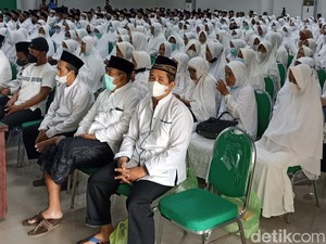 Keberangkatan 2 Jemaah Haji Tulungagung Ditunda gegara Positif COVID-19