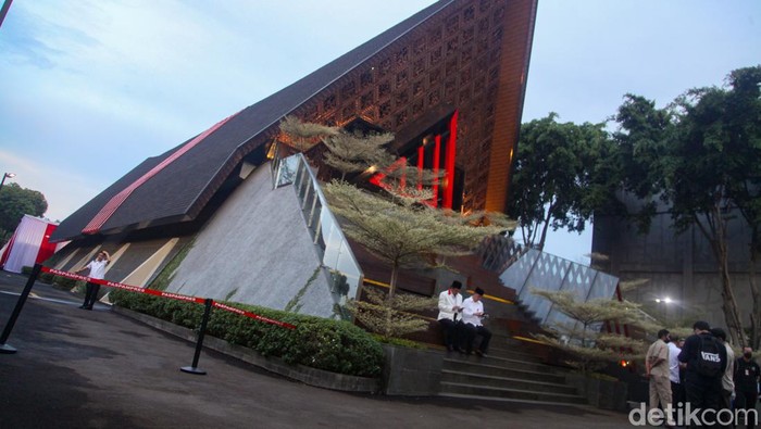 Keren, Ini Masjid At-Taufiq yang Diresmikan Jokowi Keren, Ini Masjid At-Taufiq yang Diresmikan Jokowi