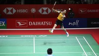 Pada set kedua, pertandingan berjalan lebih intens. Anthony selanjutnya tak terbendung untuk mengamankan tiga poin yang dibutuhkan, dan menutup set kedua dengan skor 21-16.