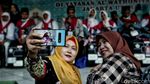 Momen Emosional Melepas Jemaah Calon Haji di Jakut
