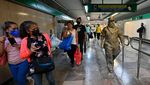 Lho, Kok Ada Patung Bisa Jalan-jalan?