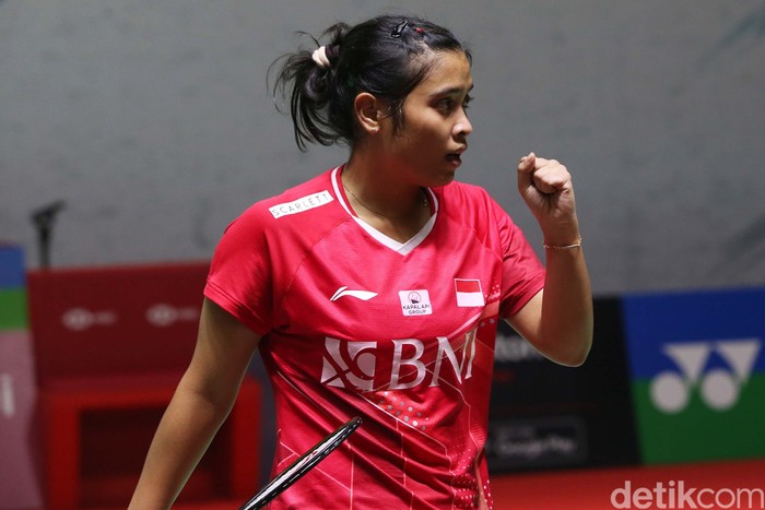 Gregoria Mariska Tunjung berhasil melaju ke 16 besar Indonesia Masters 2022. Tunggal putri Indonesia itu melibas perlawanan Phittayaporn Chaiwan (Thailand).