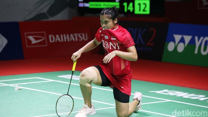 Momen Gregoria Libas Tungal Putri Thailand Gregoria Mariska Tunjung berhasil melaju ke 16 besar Indonesia Masters 2022. Tunggal putri Indonesia itu melibas perlawanan Phittayaporn Chaiwan (Thailand).