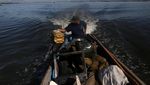 Nelayan Brasil Memulung Sampah di Laut Gegara Pasokan Ikan Menurun