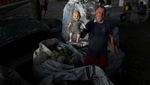 Nelayan Brasil Memulung Sampah di Laut Gegara Pasokan Ikan Menurun