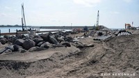 Kemenhub telah memulai pembangunan Pelabuhan Sanur sejak Desember 2020 yang meliputi pekerjaan jasa konsultansi dan pekerjaan konstruksi (fisik). Pembangunan dilakukan dalam periode tahun anggaran jamak (multiyears) 2020-2022, yang bersumber dari APBN Kemenhub dengan total anggaran Rp. 398 miliar. Selain Pelabuhan Sanur, Kemenhub juga membangun dua pelabuhan lainnya yaitu Bias Munjul dan Sampalan, untuk menghubungkan kawasan yang dikenal dengan sebutan Segitiga Emas yaitu Sanur, Nusa Penida, dan Nusa Ceningan.
