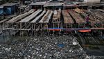 Pesisir Jakarta Dikepung Tumpukan Sampah