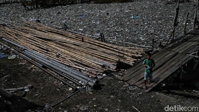 Duh, Pesisir Jakarta Jadi Hamparan Sampah, Nih Foto-fotonya