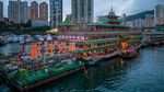Foto-foto Restoran Apung Ikonik di Hong Kong yang Terancam Karam