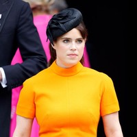 Putri Eugenie, yang berada di urutan ke-12 pewaris takhta, juga memimpin sejumlah lembaga amal. Istri Jack Brooksbank itu membawahi Elephant Family, Teenage Cancer Trust, dan European School of Osteopathy.Foto: Getty Images/Max Mumby/Indigo