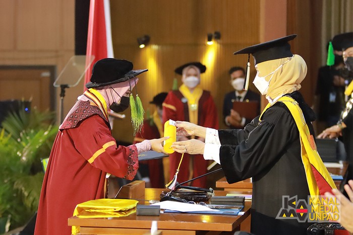Rein Vidya Banafsha, wisudawan termuda Unpad