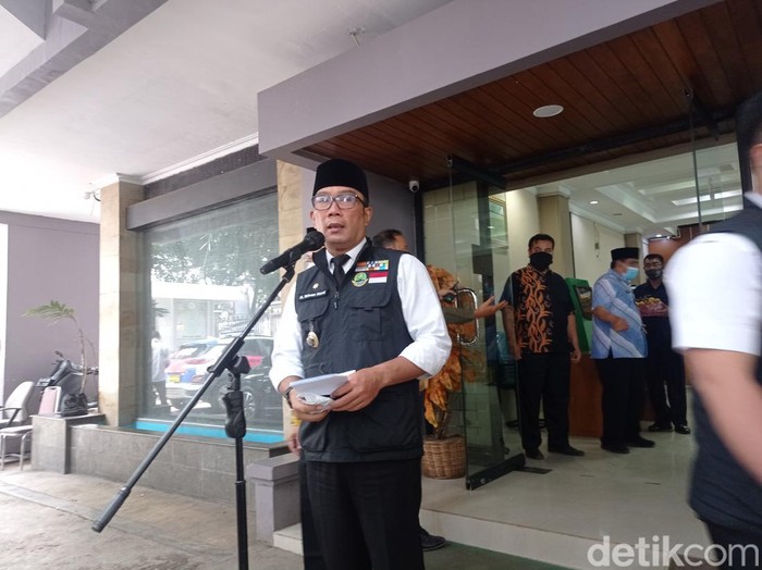 Ridwan Kamil di Kantor Kemenag Jabar