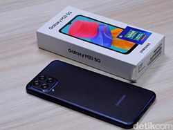 Unboxing Samsung Galaxy M33 5G RAM 8 GB Biru Menggoda