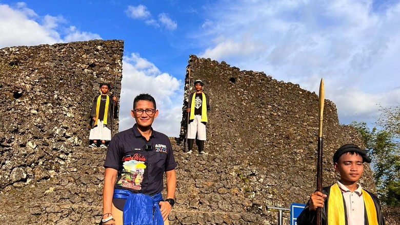 Sandiaga Kunjungi Desa Wisata Limbo Woliyo Sandiaga Yakin Limbo Woliyo Mampu Pulihkan Ekonomi dan Buka Lapangan Kerja