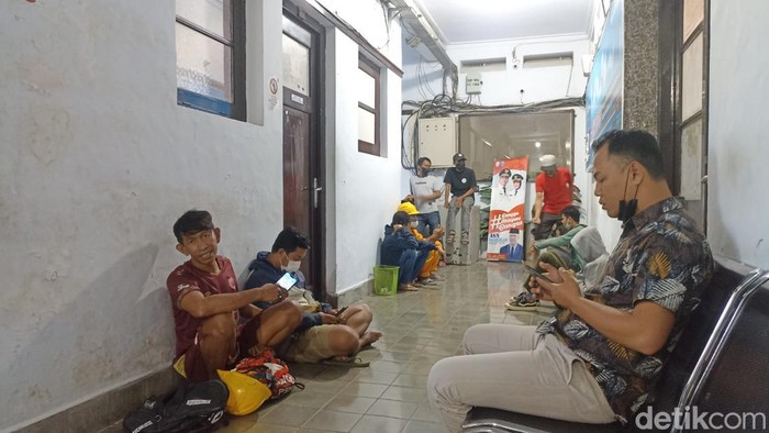 Tenaga kontrak yang lolos seleksi Laskar Pelangi Pemkot Makassar.