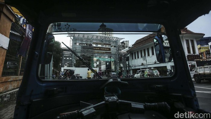 Tengah Dibangun, Begini Lho Bentuk Gapura Chinatown di Glodok Gapura chinatown tengah dibangun di Glodok, Jakarta. Pembangunan gapura tersebut ditargetkan selesai pada 10 Juni 2022.
